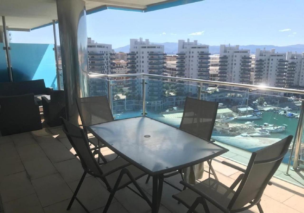 Sea Air Ocean Village Гибралтар Екстериор снимка